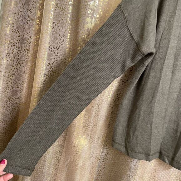 Abercrombie & Fitch Olive Green Soft Long Sleeve Cardigan Sweater, Small - Picture 5 of 6